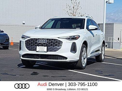 Glacier White Metallic 2026 Audi Q5 Premium Plus TFSI quattro S tronic