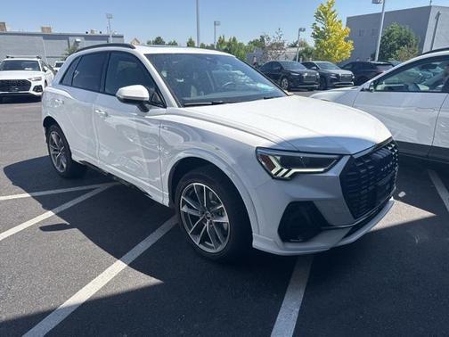 2024 Audi Q3 Premium 45 TFSI S line quattro Tiptronic
