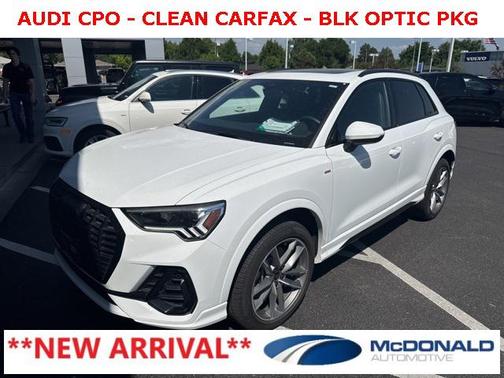 2024 Audi Q3 Premium 45 TFSI S line quattro Tiptronic