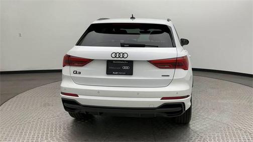 2024 Audi Q3 Premium 45 TFSI S line quattro Tiptronic