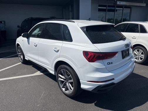 2024 Audi Q3 Premium 45 TFSI S line quattro Tiptronic