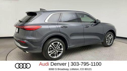 Tambora Gray Metallic 2025 Audi Q5 Premium Plus TFSI quattro S tronic