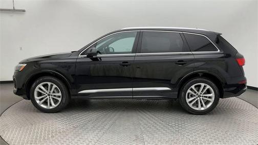 2025 Audi Q7 55 Premium