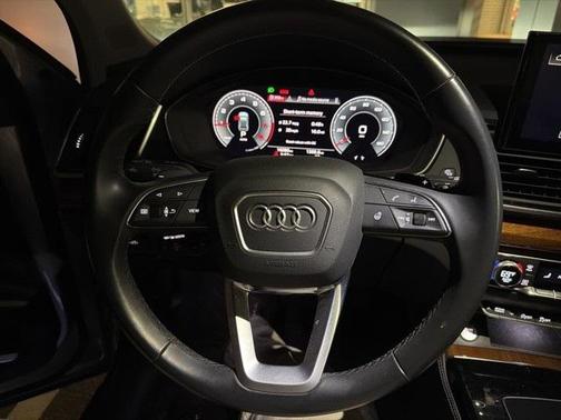 2022 Audi Q5 45 S line Premium Plus