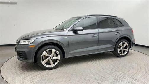 2020 Audi Q5 45 Titanium Premium