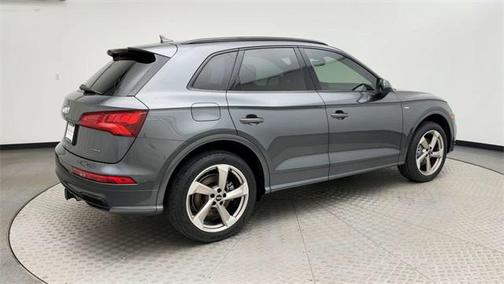 2020 Audi Q5 45 Titanium Premium