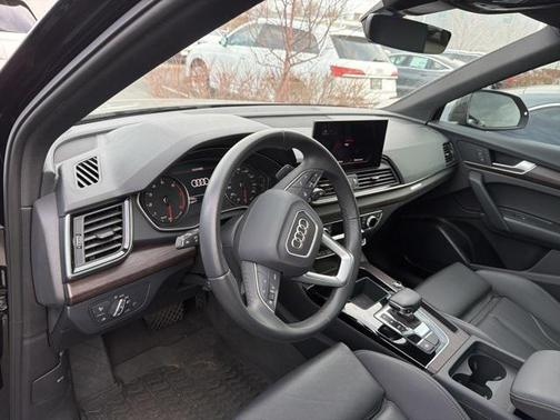 2023 Audi Q5 45 S line Premium