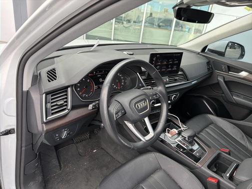 2022 Audi Q5 45 S line Premium