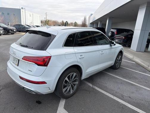 2022 Audi Q5 45 S line Premium