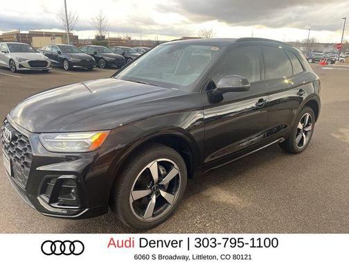 Mythos Black Metallic 2022 Audi Q5 45 S line Premium Plus
