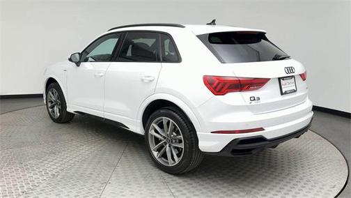 2025 Audi Q3 Premium 45 TFSI S line quattro Tiptronic