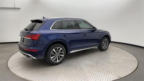 2022 Audi Q5 45 S line Premium