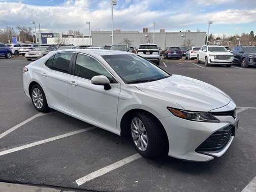 2018 Toyota Camry LE