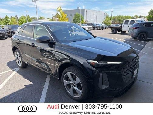 Mythos Black Metallic 2025 Audi Q5 Premium Plus TFSI quattro S tronic
