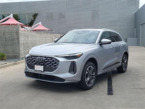 2025 Audi Q5 Premium Plus