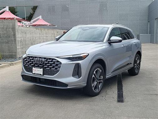 2025 Audi Q5 Premium Plus