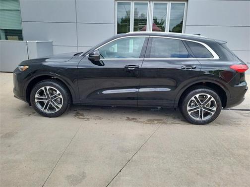 2025 Audi Q5 Premium