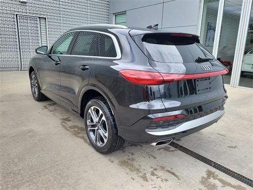 2025 Audi Q5 Premium