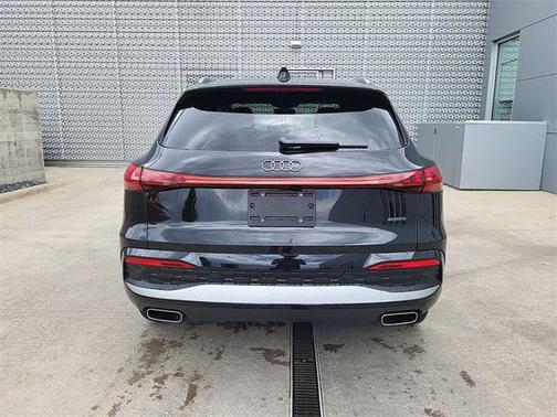 2025 Audi Q5 Premium