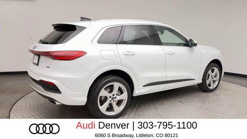 Glacier White Metallic 2025 Audi Q5 Premium Plus TFSI quattro S tronic
