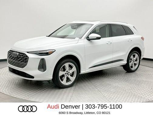 Glacier White Metallic 2025 Audi Q5 Premium Plus TFSI quattro S tronic