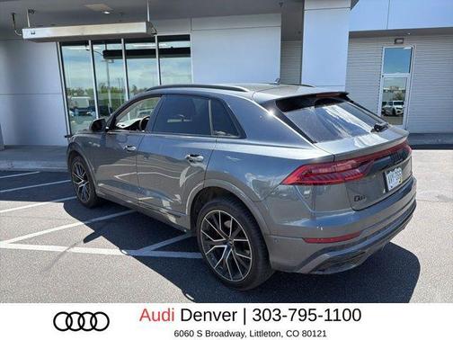 Daytona Gray Pearl Effect 2022 Audi Q8 55 Premium Plus
