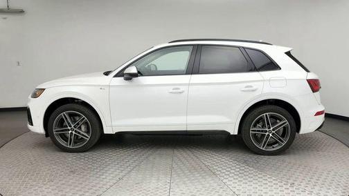 Ibis White 2023 Audi Q5 e 55 S line Prestige