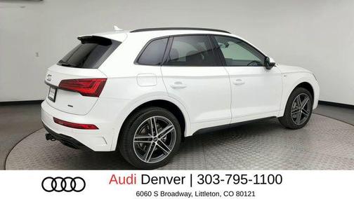 Ibis White 2023 Audi Q5 e 55 S line Prestige