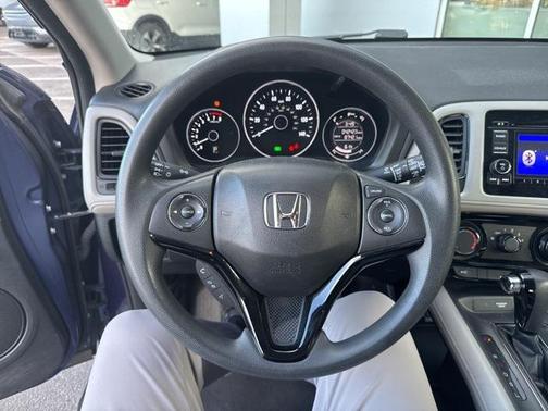 2017 Honda HR-V LX