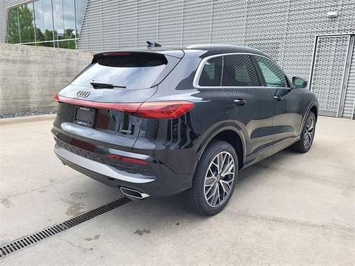 2025 Audi Q5 Premium Plus