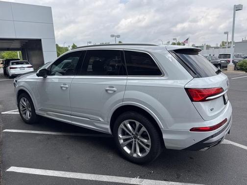 2025 Audi Q7 55 Premium Plus