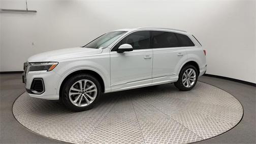 2025 Audi Q7 55 Premium Plus