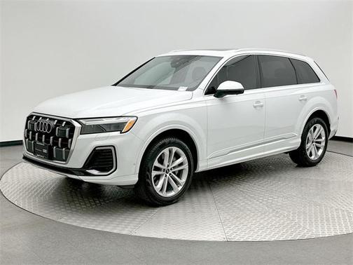 2025 Audi Q7 55 Premium Plus