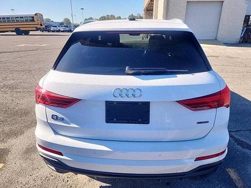 2024 Audi Q3 Premium 45 TFSI S line quattro Tiptronic