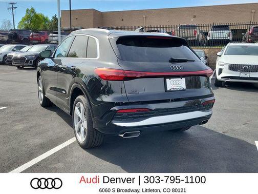 Mythos Black Metallic 2026 Audi Q5 Premium Plus TFSI quattro S tronic