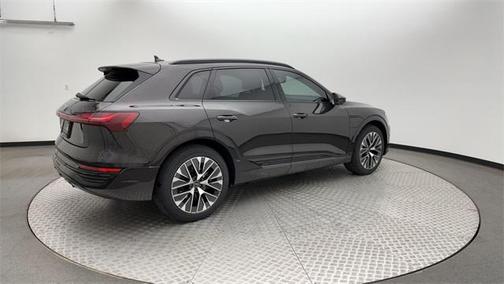 2024 Audi Q8 e-tron Prestige
