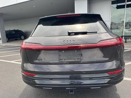 2024 Audi Q8 e-tron Prestige