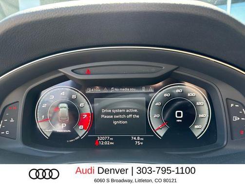 Glacier White Metallic 2023 Audi SQ7 4.0T Premium Plus
