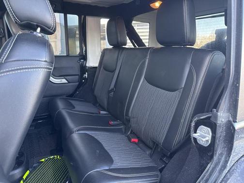 2014 Jeep Wrangler Unlimited Freedom Edition