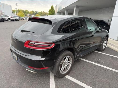 2017 Porsche Macan Base