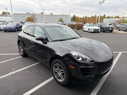 2017 Porsche Macan Base