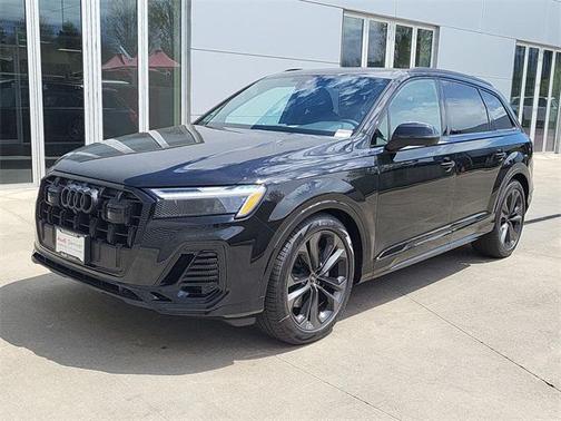 2025 Audi Q7 55 Premium Plus