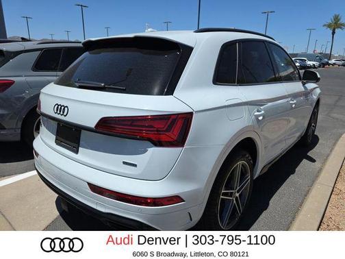 Glacier White Metallic 2023 Audi Q5 e 55 S line Premium Plus