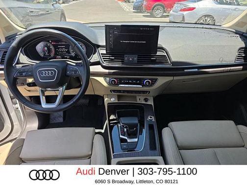 Glacier White Metallic 2023 Audi Q5 e 55 S line Premium Plus