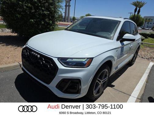 Glacier White Metallic 2023 Audi Q5 e 55 S line Premium Plus