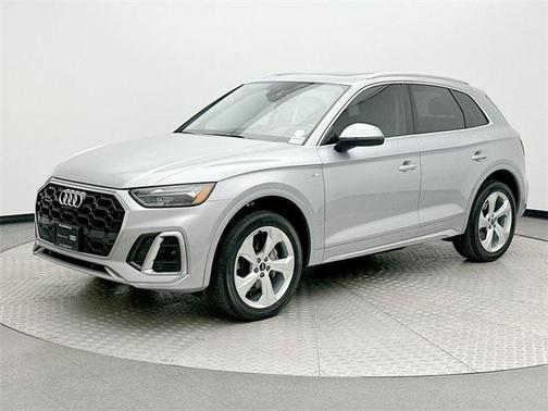 2022 Audi Q5 45 S line Premium Plus