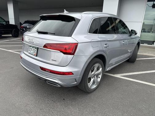 2022 Audi Q5 45 S line Premium Plus