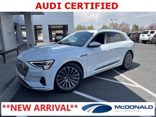 2019 Audi e-tron Premium Plus