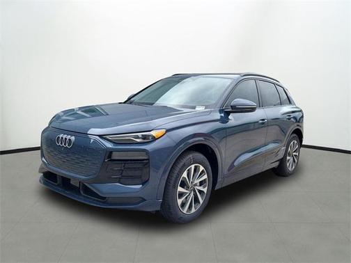 2025 Audi Q6 e-tron Premium quattro