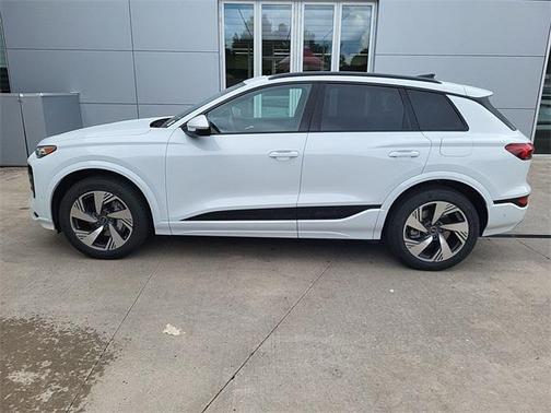 2025 Audi Q6 e-tron Premium Plus quattro